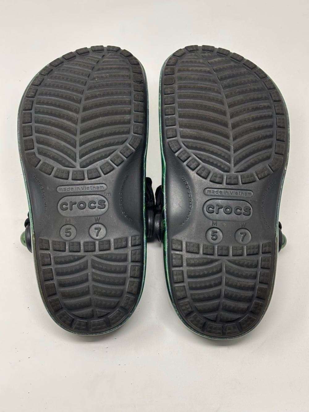 CROCS X Wicked Elphaba Classic Crocs Shoes Size Women’s 7 - Picture 12 of 16